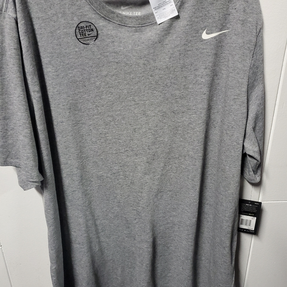NEW- Men's Nike Dri-Fit Cotton Tee size 3XLT